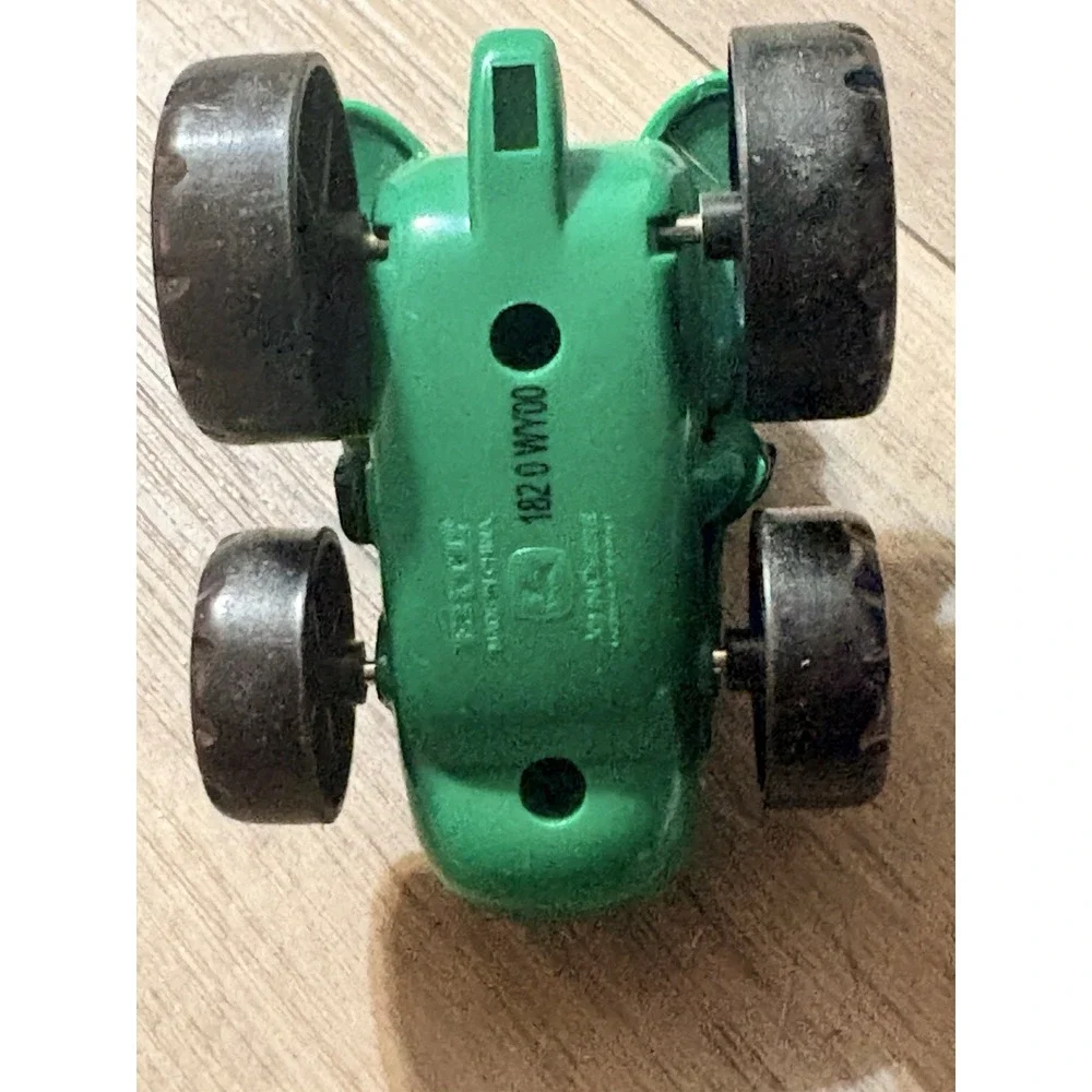 ERTL John Deere Johnny Tractor Die-Cast Metal Toy Vehicle